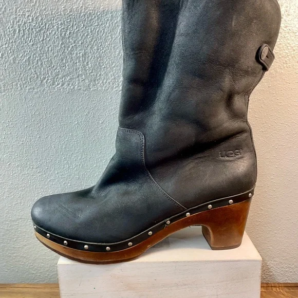 UGG Lynnea Leather Shearling Boot Studded Chunky Wooden Heel Moto Sz 11 Western - Picture 3 of 14